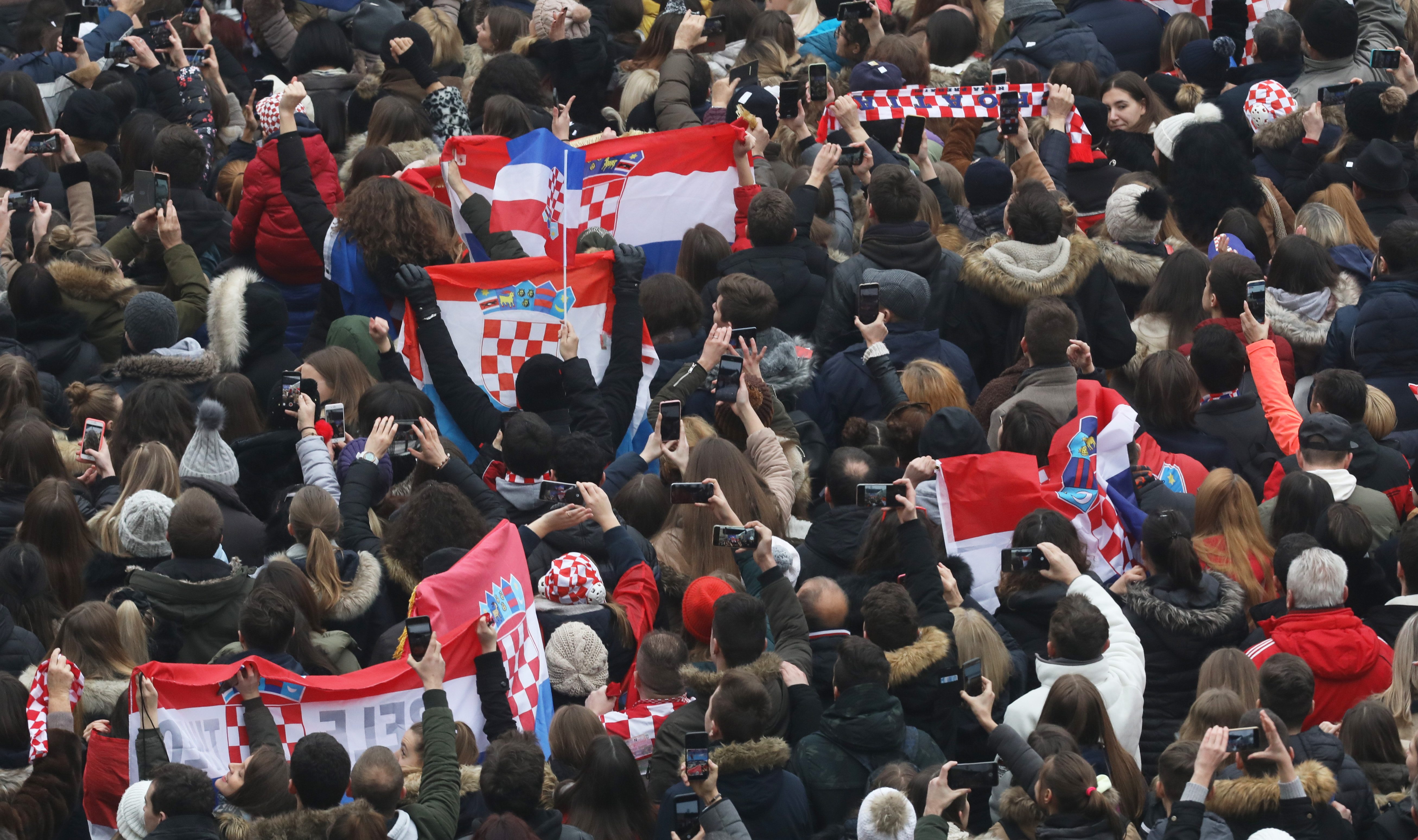 (VIDEO) Pogledajte kako  je izgledalo slavlje navijača  i rukometaša u Zagrebu