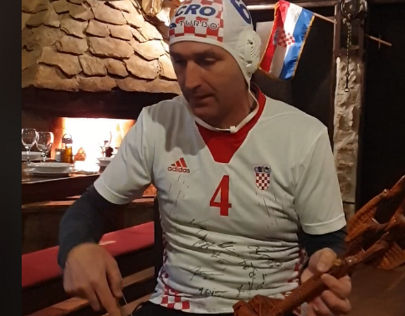 (VIDEO) U ZAGORI SLAVLJE TRAJE: Gusle i starinski običaji, nije se spavalo