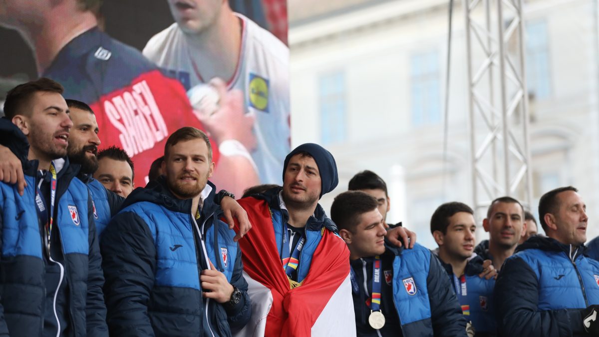 (FOTOGALERIJA) Doček hrvatskih rukometaša na Trgu bana Jelačića