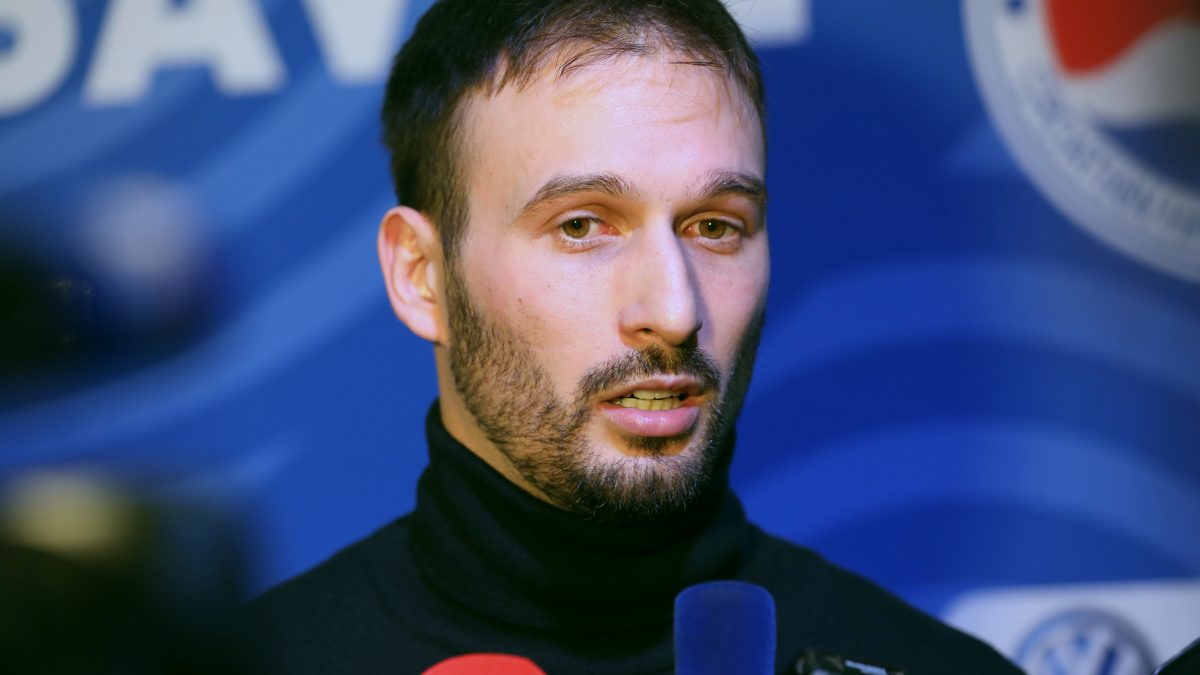 DOK MI STRAHUJEMO HOĆE LI IGRATI: Najveće priznanje dao mu EHF, Karačić je naj!