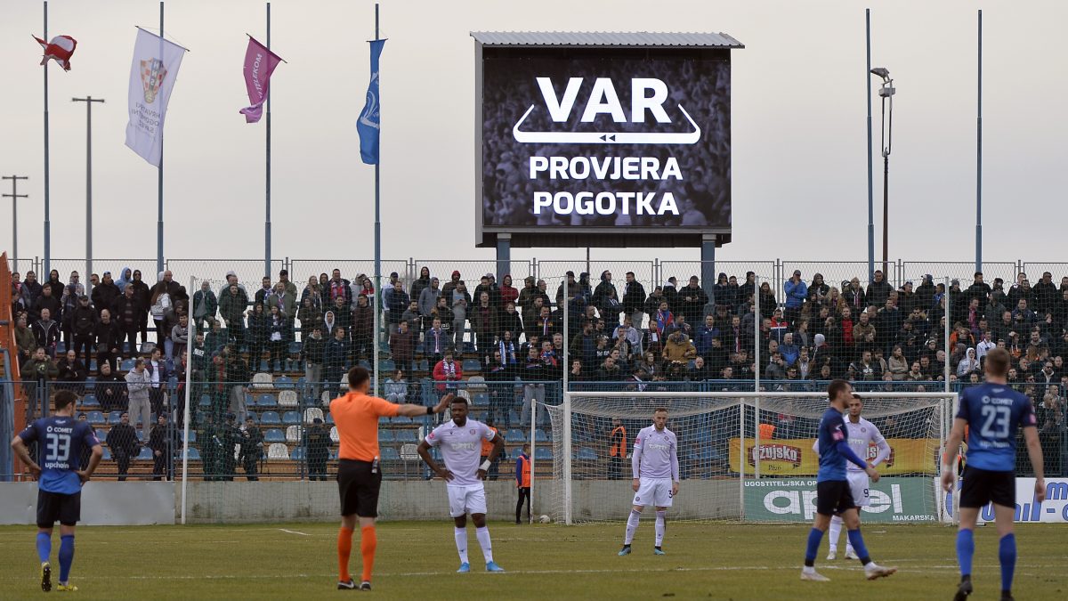 U ZNAKU VAR-a: Hajduku dosuđena tri jedanaesterca za uvjerljiv trijumf