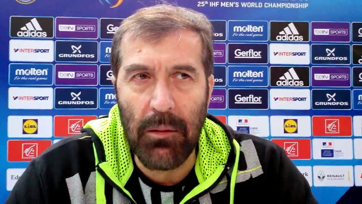 BIJESNI VESELIN VUJOVIĆ: “Nakon 40 godina u rukometu vidim da ne znam pravila”