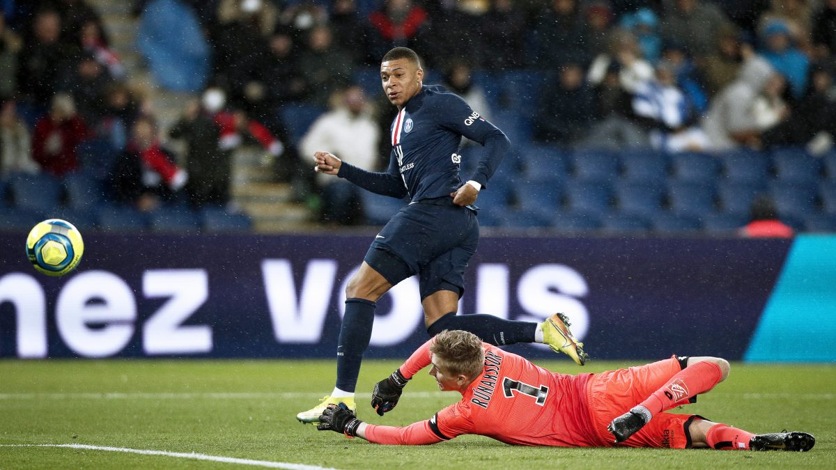 (VIDEO) PETARDA PSG-A: Mbappe u stilu Maradone zabio najljepši gol sezone