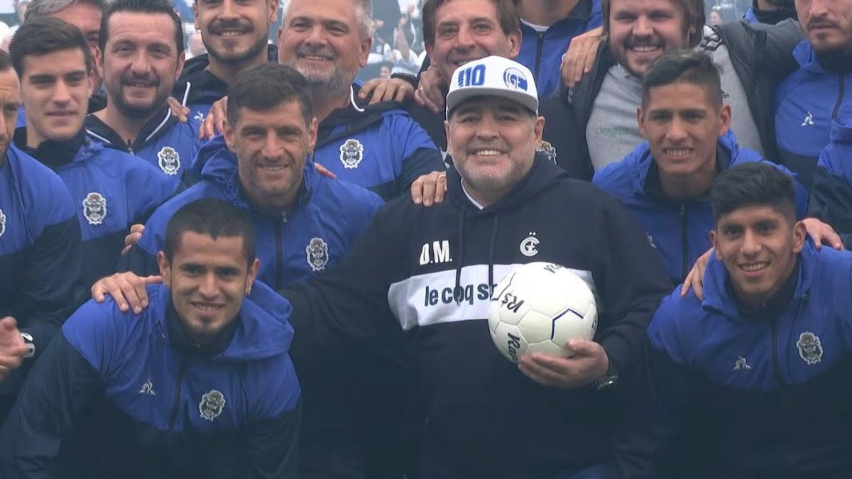 MARADONIN DRES “NAHRANIO” SIROMAŠNE: Gozba za sirotinju Buenos Airesa