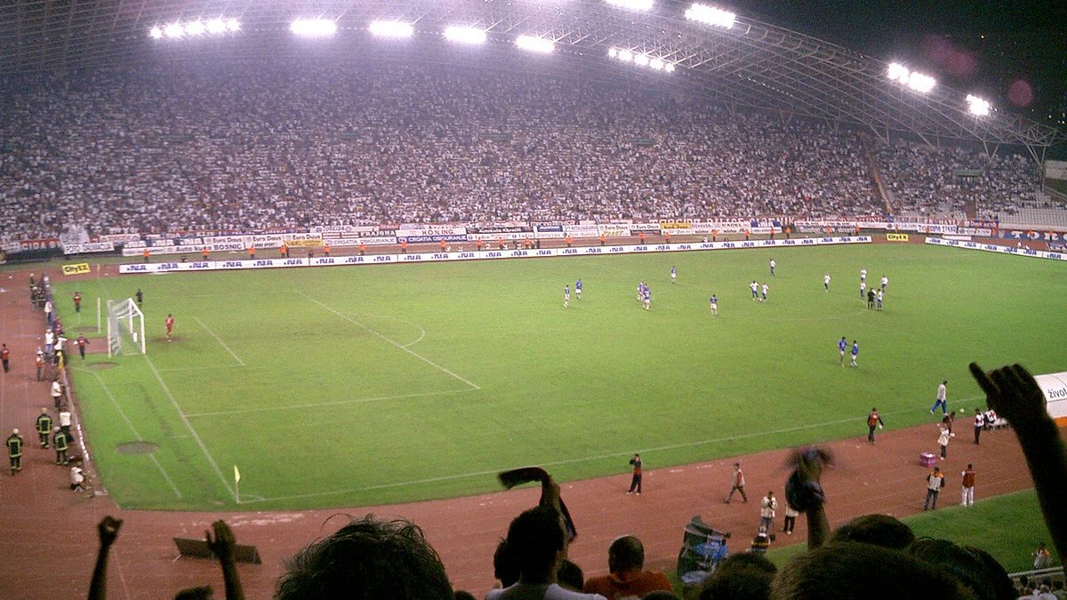 (VIDEO) NAJBOLJE FINALE KUPA IKADA: Dvije spektakularne utakmice sa legendama na klupi i igralištu