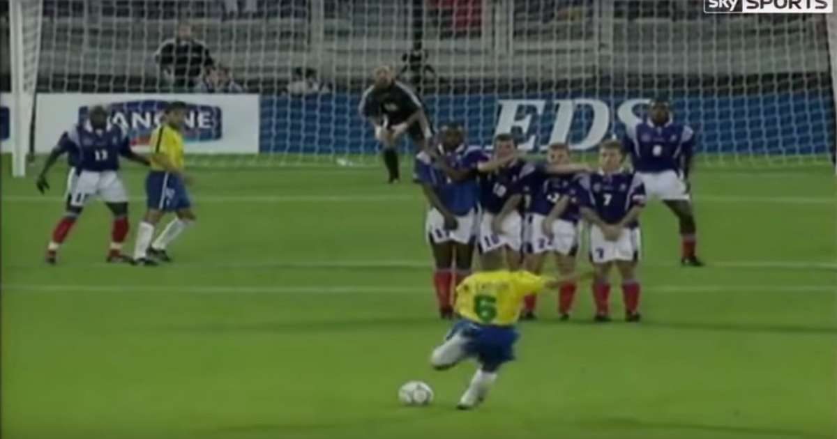 (VIDEO) ROBERTO CARLOS! Obrambeni igrač čiji udarci iz daljine ubijaju golmane