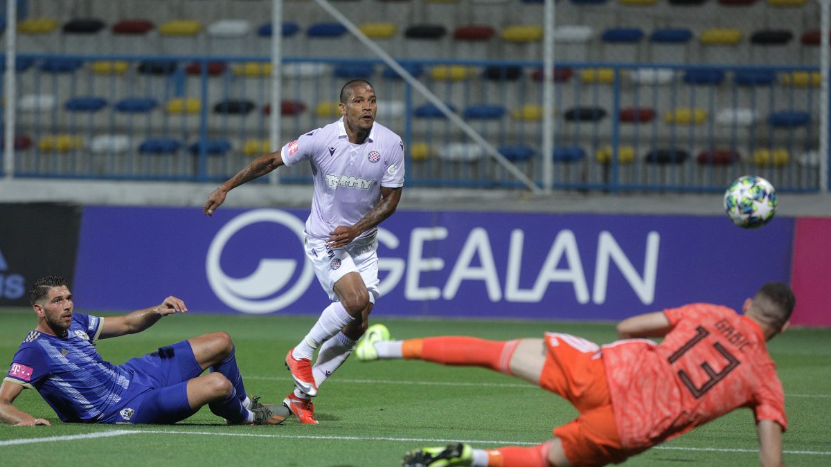 SJAJNA LOKOMOTIVA: Hajduk vodio 2-0 i onda ga je para ugušila
